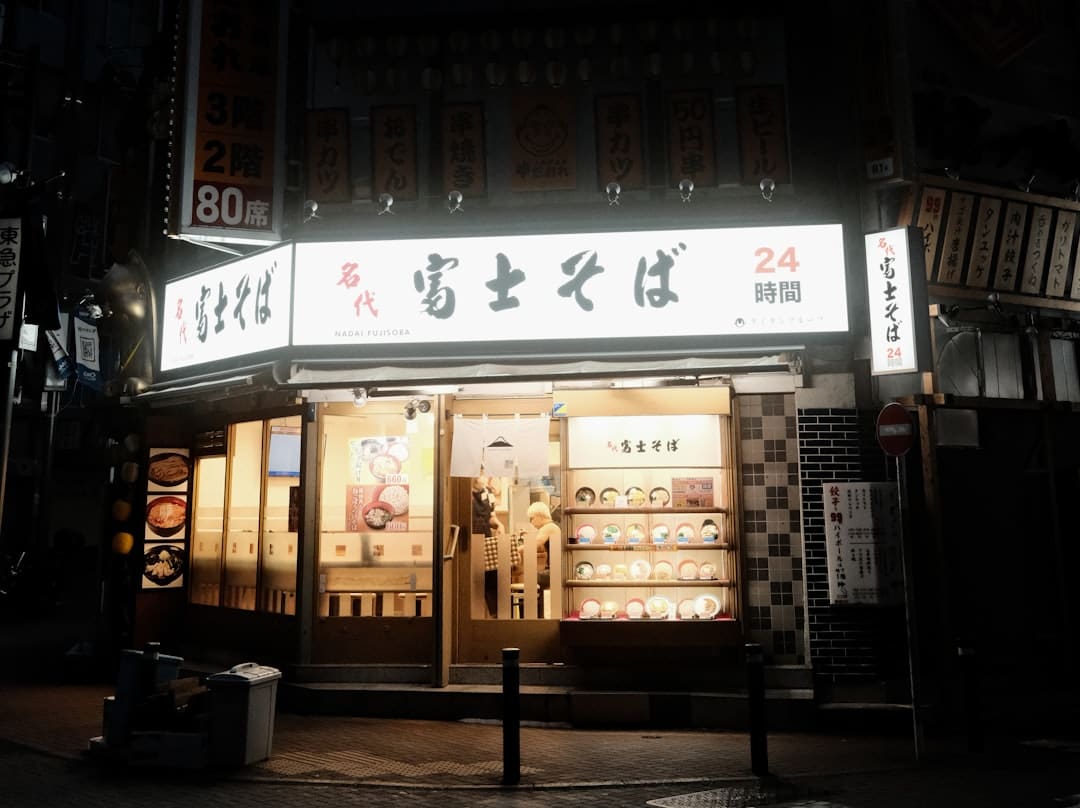 首尔江南狎鸥亭韩国人中心口碑最好的整形外科_
